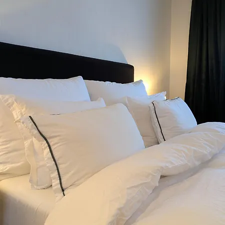 Hus Med Egen Strandlinje Tromso