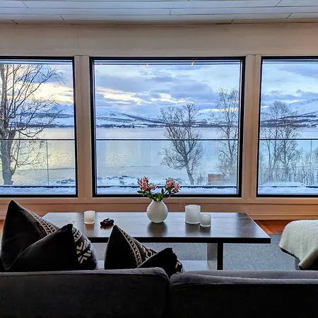 Hus Med Egen Strandlinje Appartement *